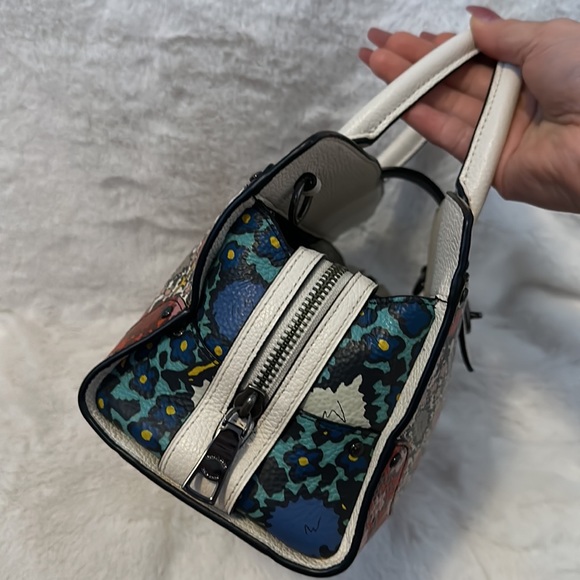 Coach Bag - Picture 6 of 8